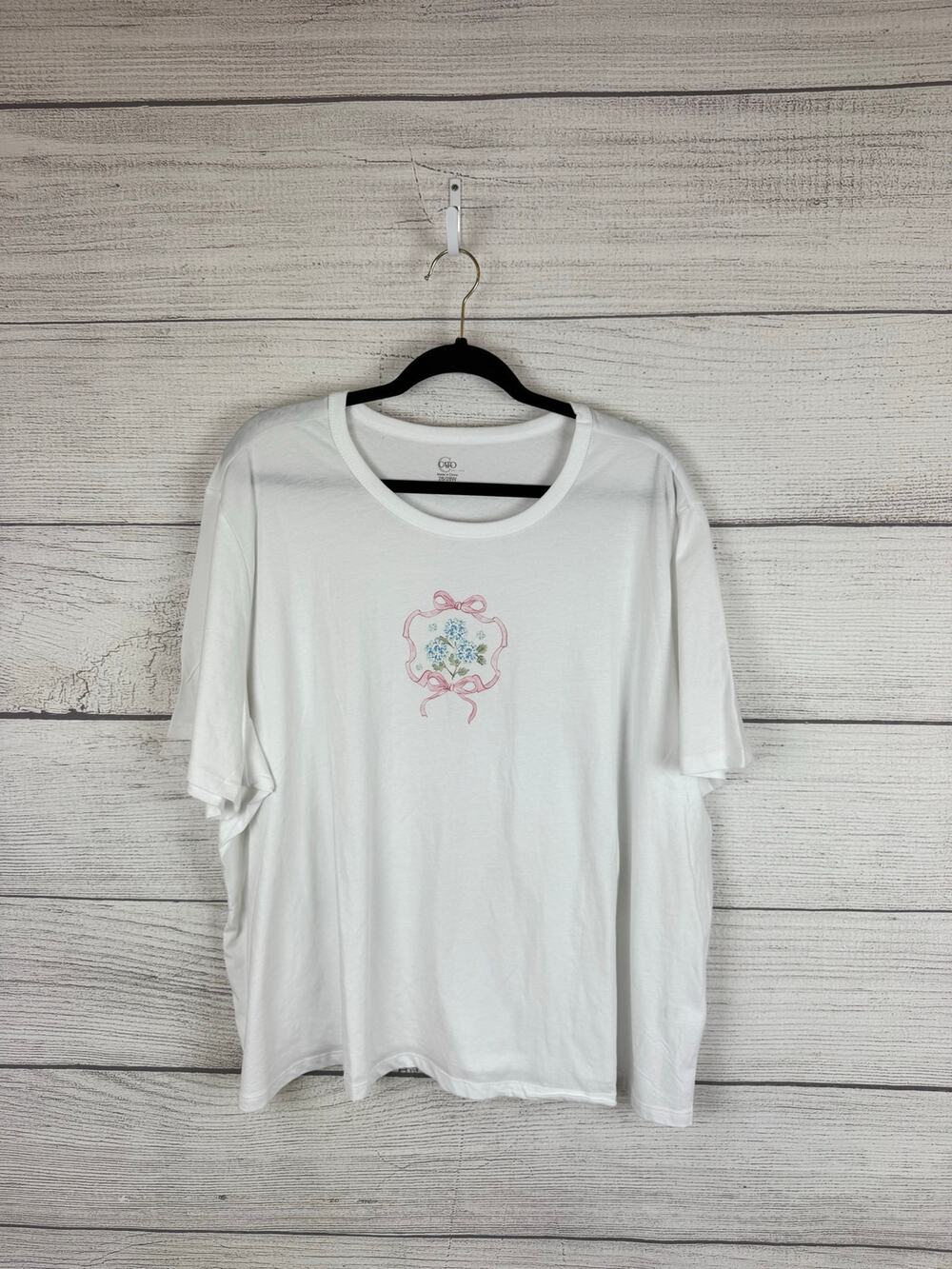 Cato Plus Size White Southern Charm Bow Floral Graphic Tee Size 26/28W